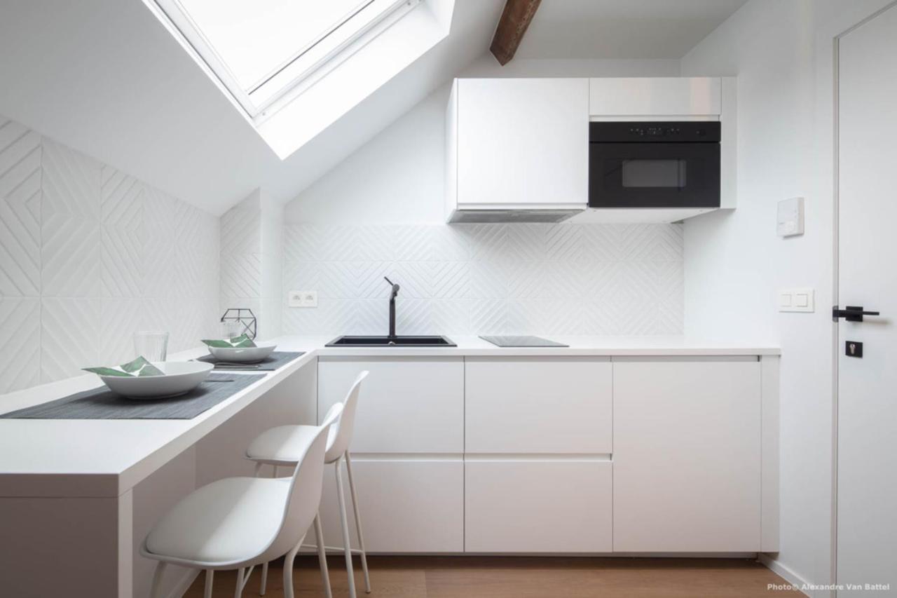 Studios Fully Equipped Near Place Stephanie Brussel Bagian luar foto