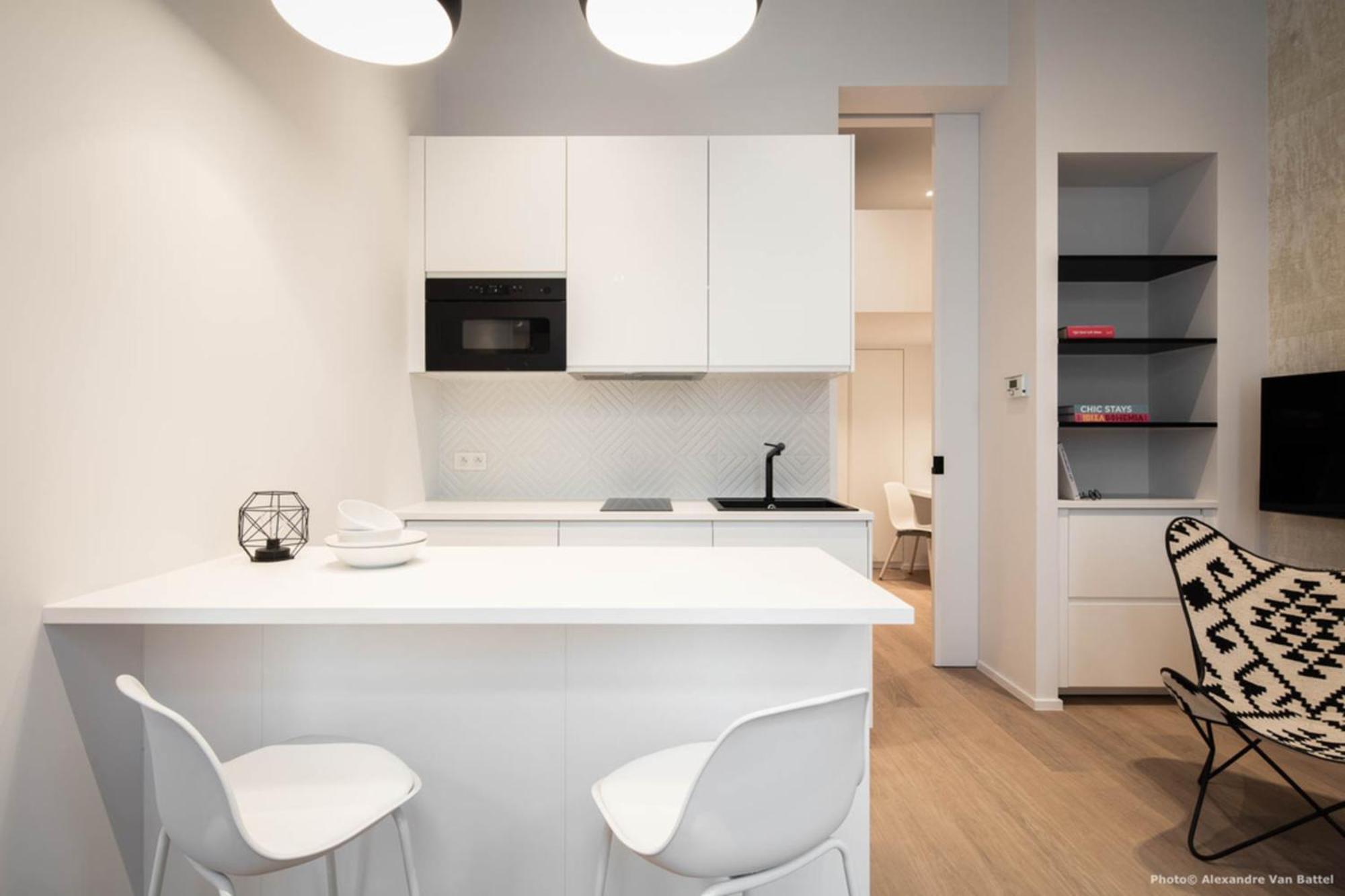 Studios Fully Equipped Near Place Stephanie Brussel Bagian luar foto