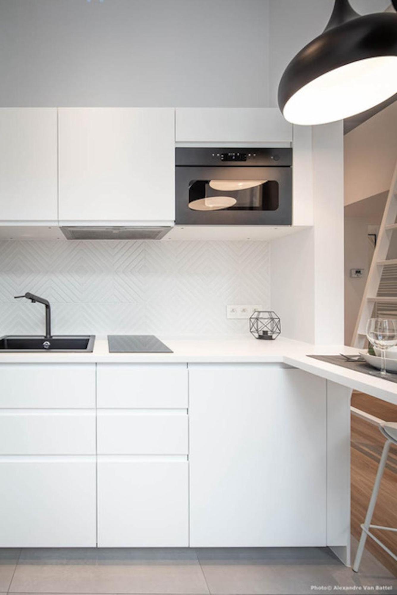 Studios Fully Equipped Near Place Stephanie Brussel Bagian luar foto