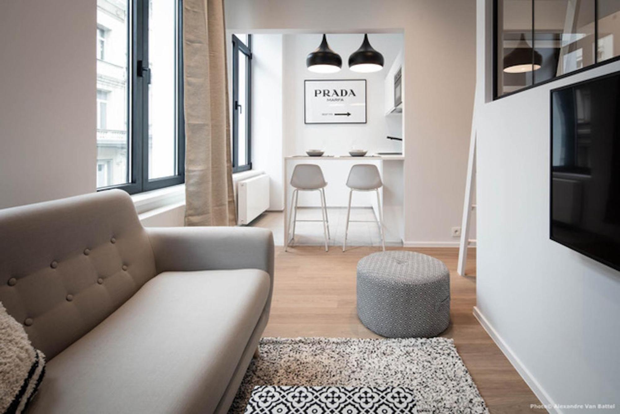 Studios Fully Equipped Near Place Stephanie Brussel Bagian luar foto